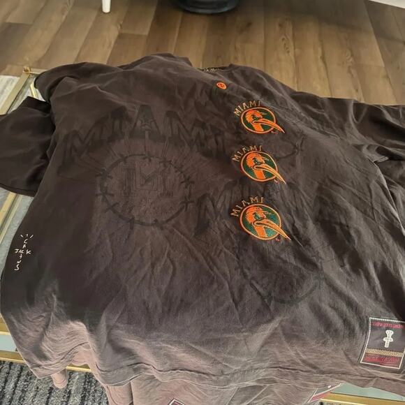 Cactus Jack by Travis Scott x Mitchell & Ness University Of Miami Seal Tee New - Picture 3 of 4